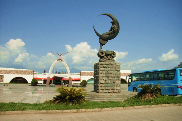 青山機(jī)場(chǎng)